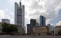 skyscraper-frankfurt-town-center-646818.jpg