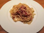 spaghetti-carbonara-bacon-onions-644818.jpg