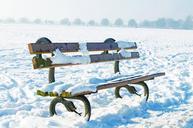 bench-park-snow-snowy-snowed-163833.jpg