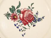 porcelain-plate-rose-ornament-red-7494.jpg