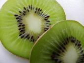 kiwi-fruit-slices-fresh-juicy-999842.jpg