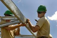 construction-worker-building-652292.jpg