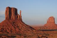 monument-valley-arizona-monoliths-798063.jpg