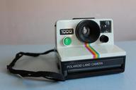 polaroid-camera-vintage-retro-old-383043.jpg