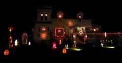 IMG_1785_(2)_Halloween_house.jpg