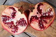 pomegranate-red-fruit-sliced-1133814.jpg