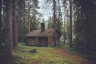 cabin-forest-seclusion-outdoor-1081733.jpg