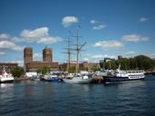 oslo-town-hall-oslofjord-norway-911708.jpg