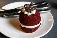 cupcake-red-cake-dessert-temptation-252805.jpg