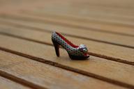 shoe-porcelain-miniature-weight-637379.jpg