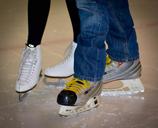 skates-figure-ice-skating-608588.jpg