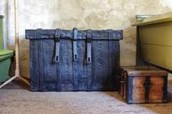 baggage-luggage-trunk-chest-inside-107279.jpg