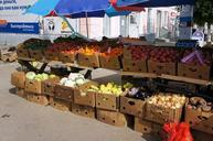 market-fruit-trade-street-630676.jpg