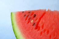 watermelon-seeds-melon-cut-fruits-390314.jpg