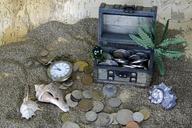 treasure-chest-sand-pocket-watch-1637389.jpg