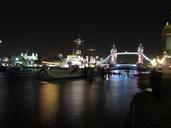 light-reflections-thames-night-111064.jpg