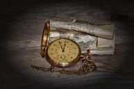 clock-pocket-watch-clock-face-665868.jpg