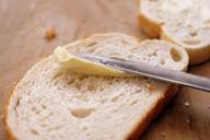 butter-bread-knife-crumbs-596296.jpg