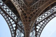 eiffel-tower-paris-torre-france-519125.jpg