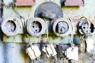 sockets-old-electricity-plug-509806.jpg