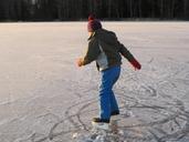 ice-skates-winter-sports-1200901.jpg