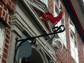 street-sign-cock-house-red-lamp-843836.jpg