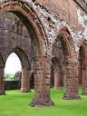 ruin-chapel-historical-building-987714.jpg