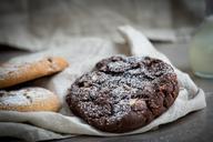 cookie-dark-cookie-chocolate-cookie-1387736.jpg