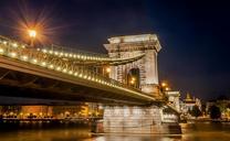 budapest-bridge-water-architecture-529427.jpg