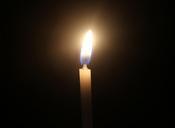 candle-light-darkness-700345.jpg