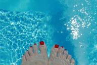 feet-water-enamel-red-912027.jpg