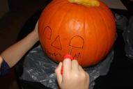 pumpkin-carving-carved-halloween-480379.jpg