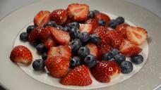 berries-strawberries-blueberries-464216.jpg