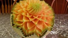 cantaloupe-carving-fruit-carving-1589340.jpg