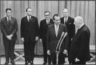 President_Nixon_and_staff_members_with_President_Charles_DeGaulle_of_France_-_NARA_-_194610.tif