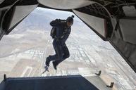 skydiving-jump-falling-parachuting-664760.jpg