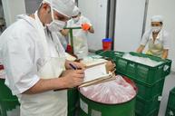 industry-food-pack-packing-winery-862695.jpg