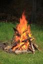 campfire-celebration-fire-party-87931.jpg