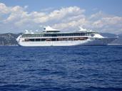 boat-luxury-cruisers-ships-645484.jpg