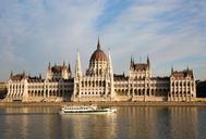 budapest-hungary-parliament-632851.jpg