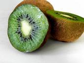 kiwi-fruit-slices-fresh-juicy-999852.jpg