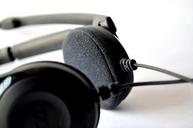 headphones-mic-headset-microphone-390335.jpg