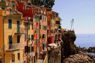 houses-cinque-terre-vernazza-1521648.jpg