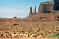 monument-valley-sandstone-buttes-586763.jpg