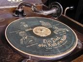 schell-corner-plate-gramophone-78rpm-1655188.jpg