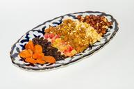 nuts-dried-fruits-raisins-peanuts-762803.jpg