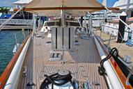 sailboat-boat-deck-foredeck-747022.jpg