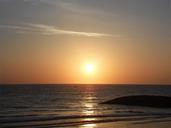 sunrise-beach-dawn-577212.jpg