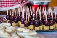 grapes-cheese-toothpick-food-1594753.jpg