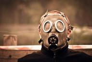 mask-gas-male-man-boy-young-469217.jpg